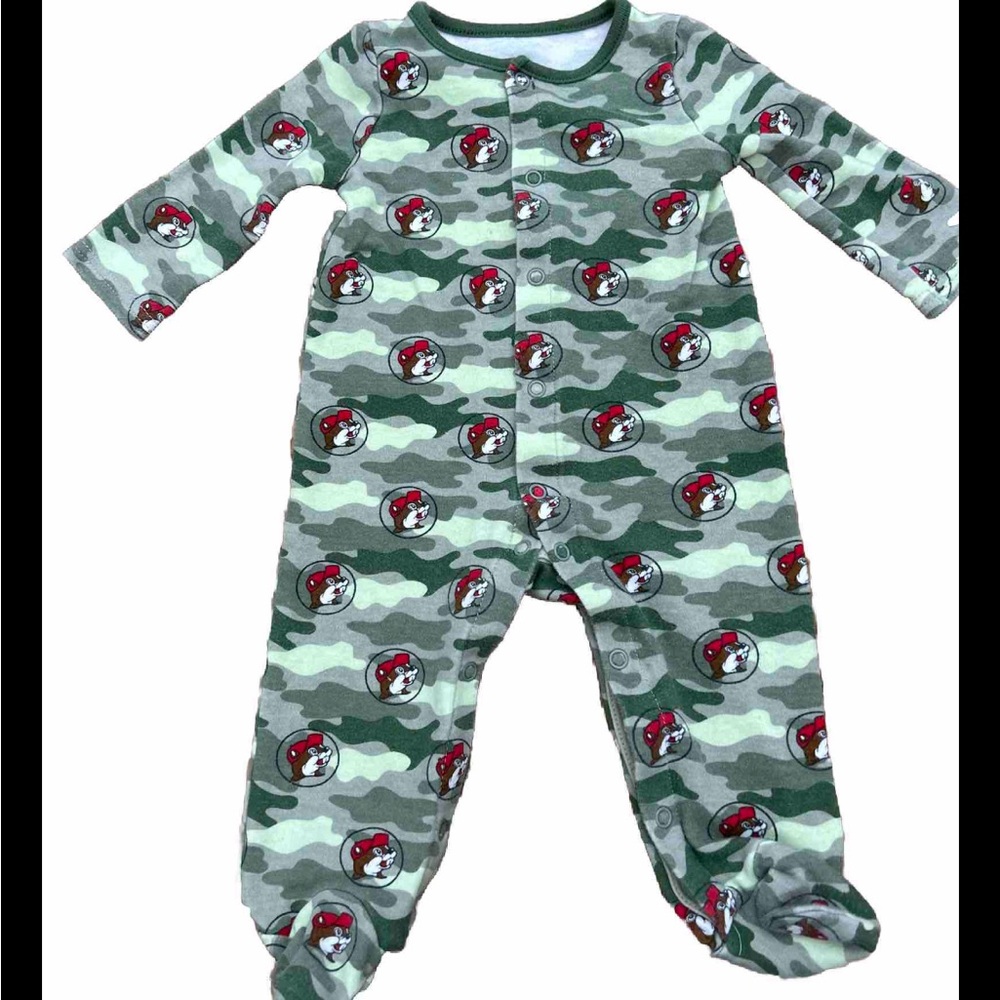 Buc-Ee’s Baby Sleeper Onesie Footie Pajamas Romper Camo Print Outfit 9m Bucees